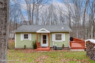 64 Holiday Dr, White Haven, PA 18661