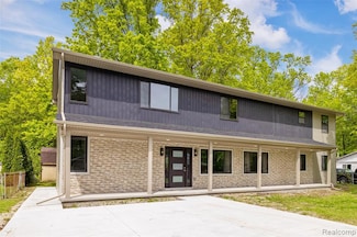 7598 Lake Park Ave, Ira Township, MI 48023