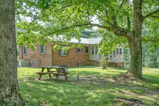 260 Fate Ivy Rd, Monterey, TN 38574