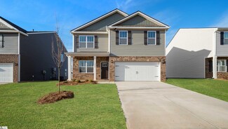 1068 White Willow Dr, Spartanburg, SC 29303