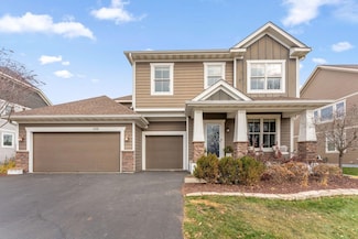 520 Prairie Way S, Bayport, MN 55003