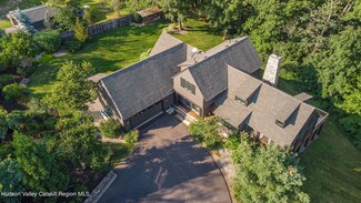 42 Golf Course Rd, Craryville, NY 12521