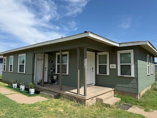 319 E 29th St, Odessa, TX 79762