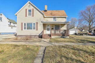 608 E Washington St, Champaign, IL 61820