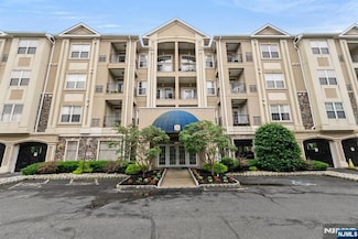 7303 Ravenscroft Rd Unit 570, Clifton, NJ 07013
