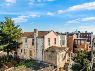 518 14th St, Union City, NJ 07087