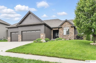 10218 Spyglass Dr, Omaha, NE 68136