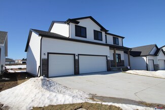 511 Eloise Ave, Lincoln, NE 68520