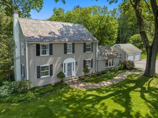 28 Derby Ln, Weston, MA 02493