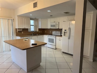 4725 SW 62nd Ave Unit 201, Davie, FL 33314