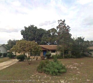225 Sparrow Ave, Sebring, FL 33870
