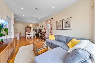 390 1st St Unit 3, Jersey City, NJ 07302