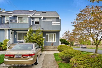111 Goodall St, Staten Island, NY 10308