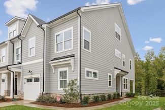 9420 Munsing Dr, Charlotte, NC 28269