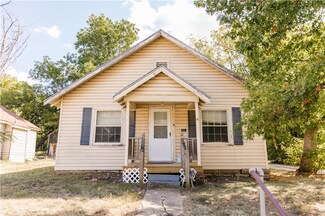 1125 W Main St, Independence, KS 67301