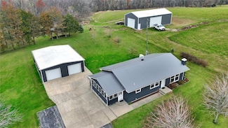 3143 61st Street Ln, Shellsburg, IA 52332