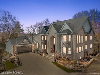 1270 John R Rd, Rochester Hills, MI 48307