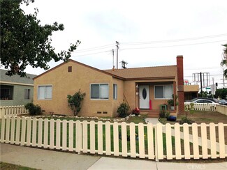 4803 W 121st St, Hawthorne, CA 90250