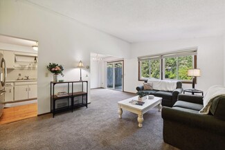 8258 Cypress Ln, Eden Prairie, MN 55347