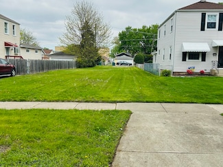 3913 Home Ave, Berwyn, IL 60402