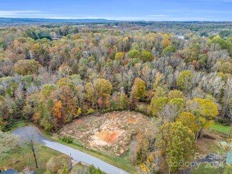 122 Pinecrest Dr, Shelby, NC 28152