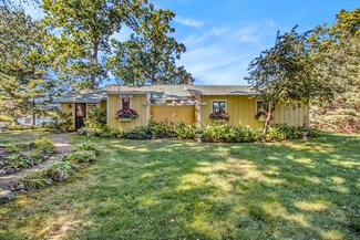 7245 Lake Shore Dr, Chelsea, MI 48118