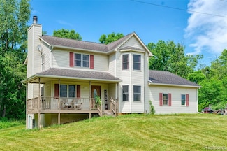 9240 Sober Rd, Fowlerville, MI 48836