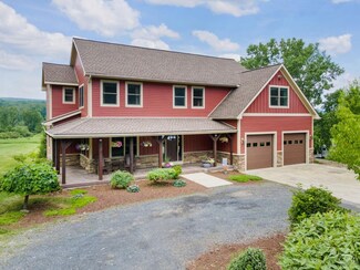 17 Straight Ln, Feura Bush, NY 12067