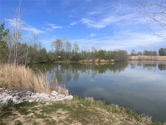 800 Block Prairie St, Bethalto, IL 62010