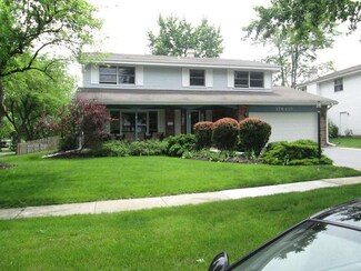 17W435 Earl Ct, Darien, IL 60561
