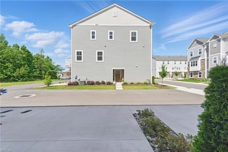 2000 Laycock Ln Unit 100, Suffolk, VA 23435