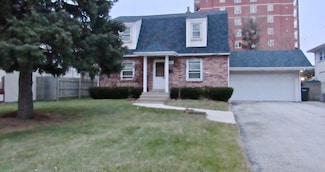 5540 N Fairview Ave, Chicago, IL 60656