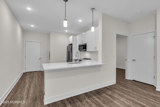 521 Lake Ave Unit 215, Ocean, NJ 07712