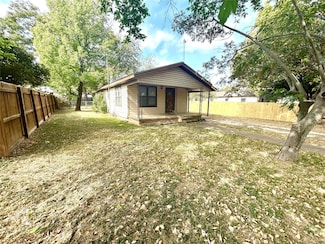 811 S Avenue H, Clifton, TX 76634