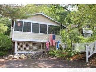 80 Oak St, Mahtomedi, MN 55115