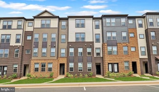 45922 Swallow Terrace, Countryside, VA 20165