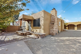 2909 Carlton St NW, Albuquerque, NM 87107