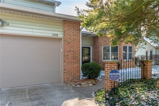 1758 Rock Hill Ln, Akron, OH 44313