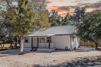 1627 Forest Lake Dr, Spring Branch, TX 78070