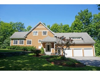 74 Wildwood Dr, Shelburne, VT 05482