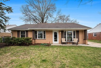 1711 Maple Garden Dr, La Porte, IN 46350