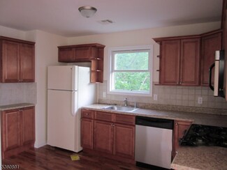 709 Jersey St, Harrison, NJ 07029