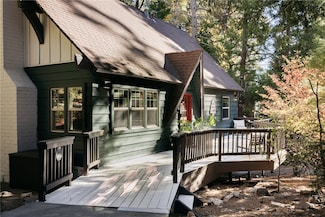 224 Crest Cir, Lake Arrowhead, CA 92352