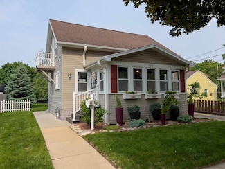 625 N Bennett St, Appleton, WI 54914