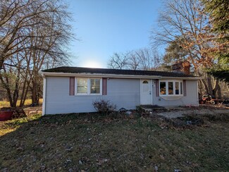 103 Nathan Hale Rd, Coventry, CT 06238