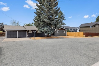 61125 Brosterhous Rd, Bend, OR 97702