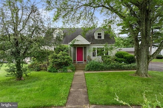 2780 E County Line Rd, Hatboro, PA 19040