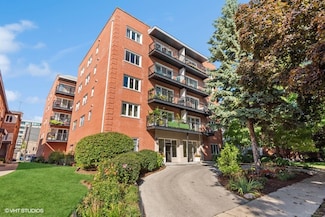 930 Hinman Ave Unit 404, Evanston, IL 60202