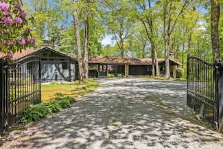 1135 Big Bear Pen Rd, Highlands, NC 28741