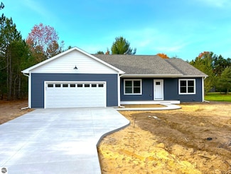 1880 Old Cabin Dr, Interlochen, MI 49643